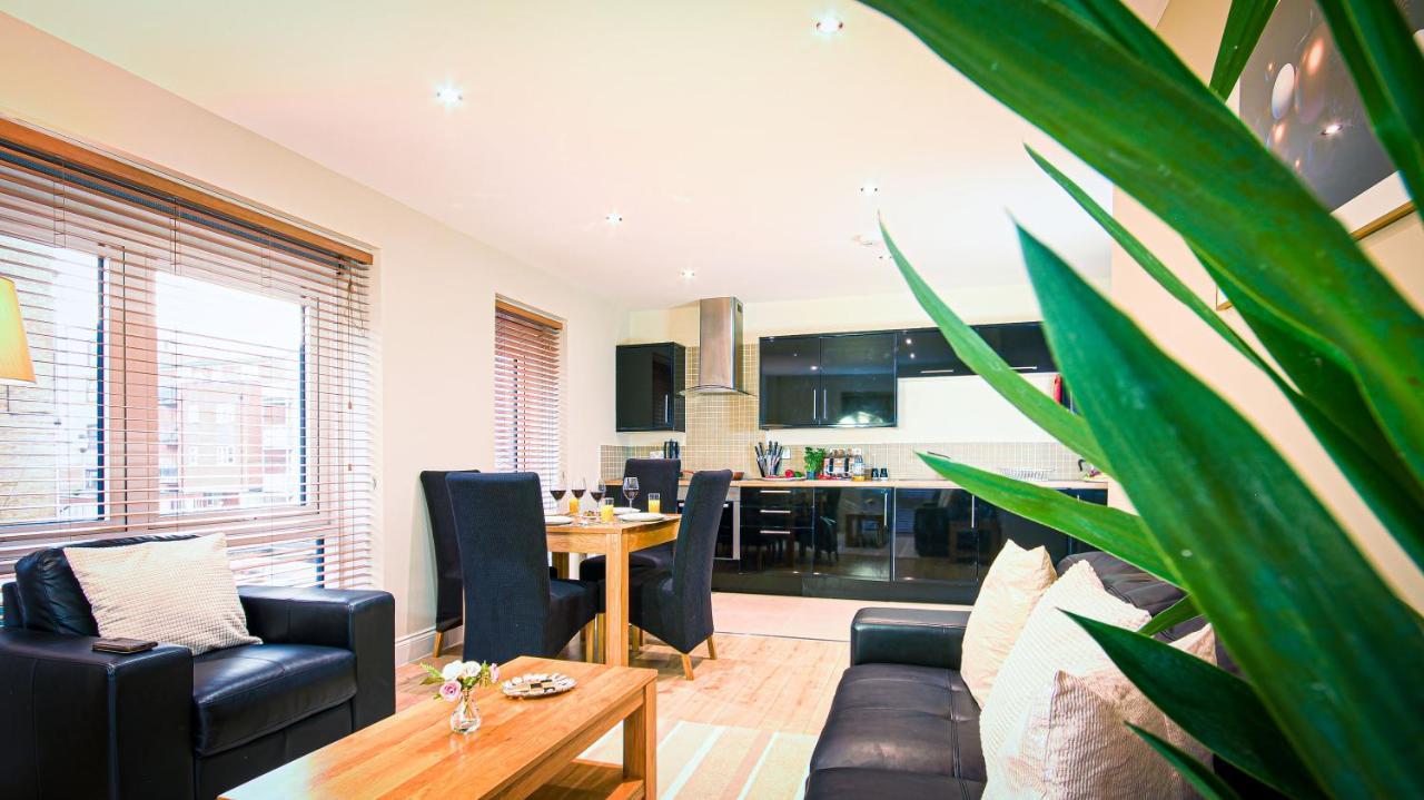 Superb City Center 1 Or 2 Bedroom Apts King Bed Southampton Exterior foto