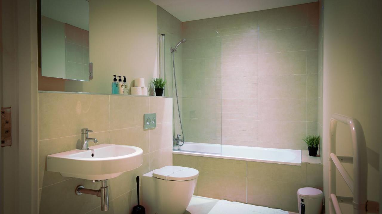 Superb City Center 1 Or 2 Bedroom Apts King Bed Southampton Exterior foto