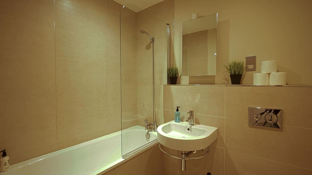 Superb City Center 1 Or 2 Bedroom Apts King Bed Southampton Exterior foto